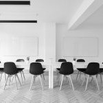Acheter du mobilier pour une salle de conférence