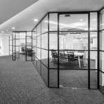 Une cloison de séparation pour le bureau